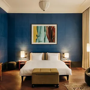 https://chateau-royal.find-berlin-hotels.com